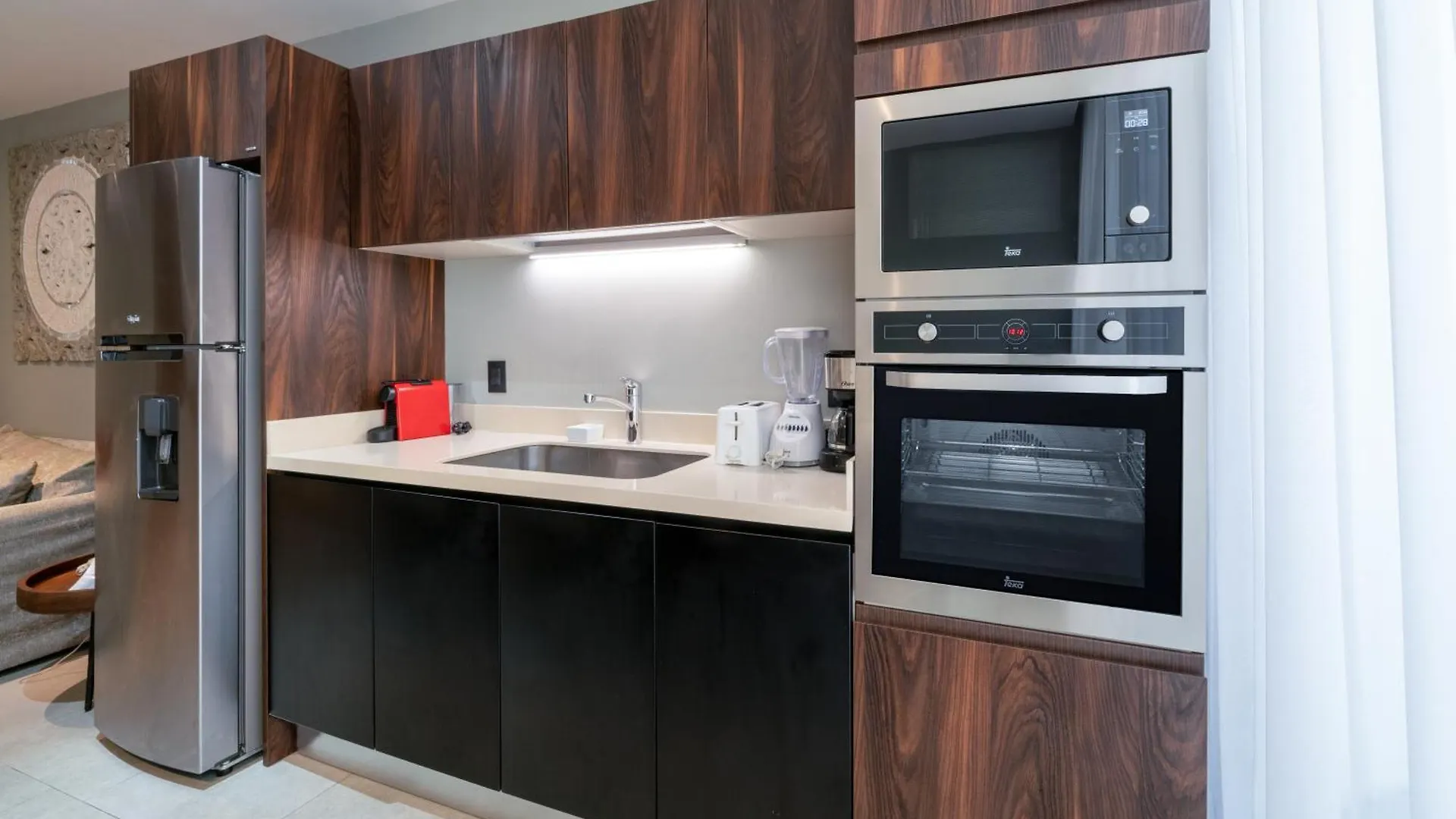 1 Bedroom Condo With Rooftop Pool & Bar - At It Residences - Condo Iris Playa del Carmen Apartment