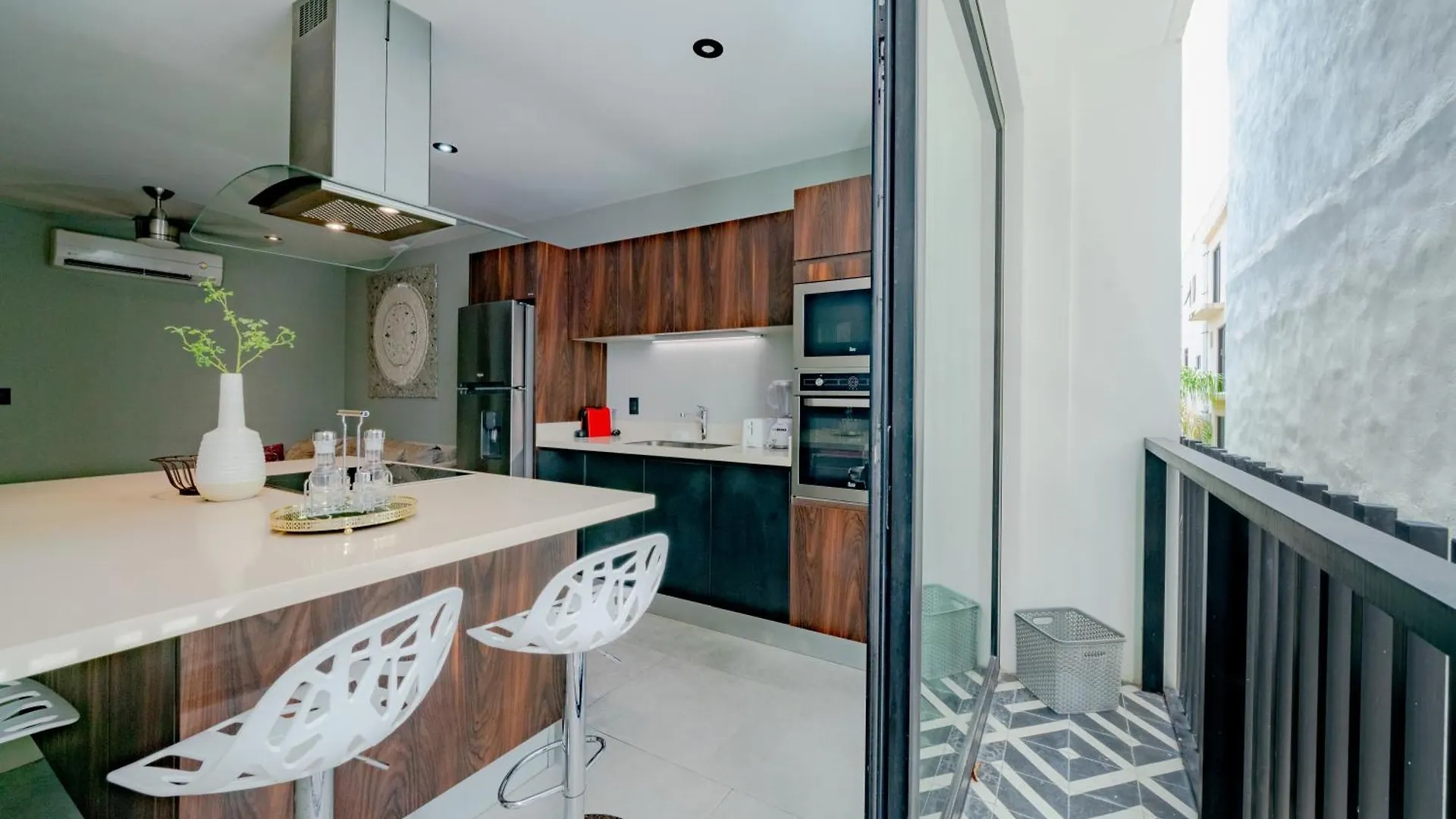 1 Bedroom Condo With Rooftop Pool & Bar - At It Residences - Condo Iris Playa del Carmen Apartment
