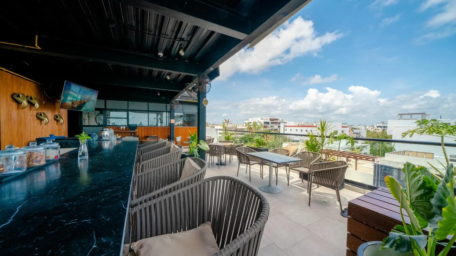 Apartment 1 Bedroom Condo With Rooftop Pool & Bar - At It Residences - Condo Iris Playa del Carmen