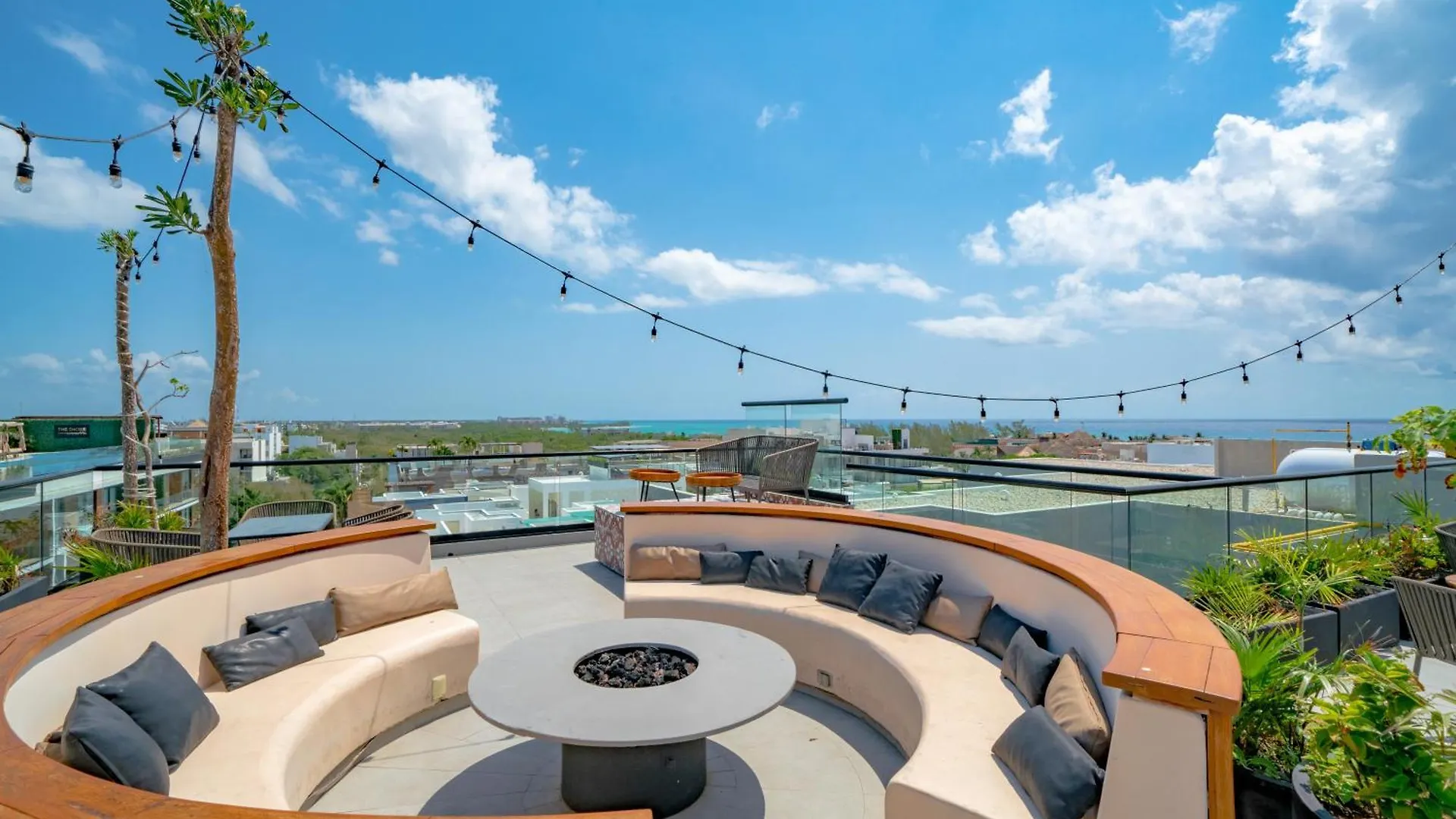 Apartment 1 Bedroom Condo With Rooftop Pool & Bar - At It Residences - Condo Iris Playa del Carmen Mexico