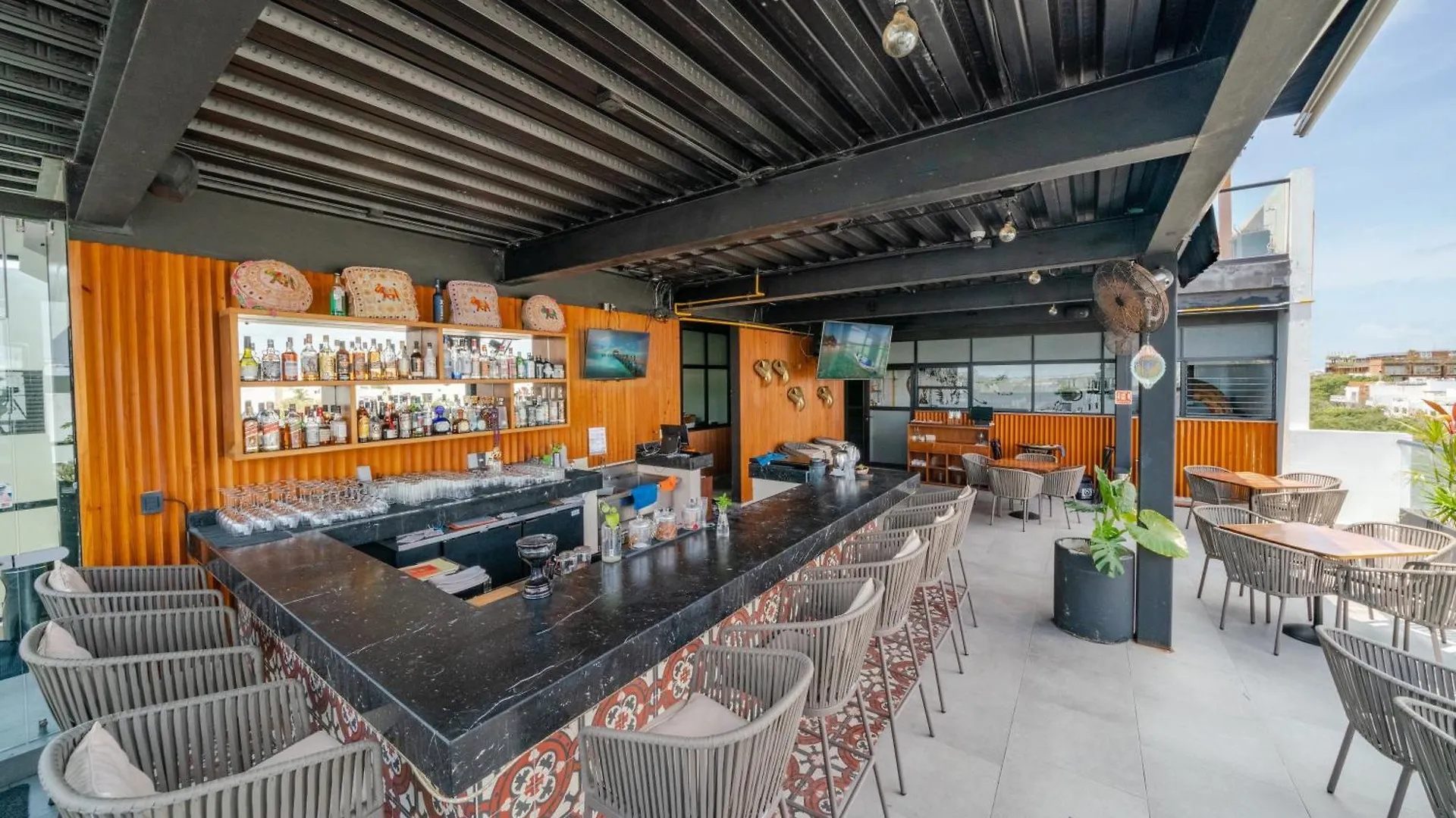 Apartment 1 Bedroom Condo With Rooftop Pool & Bar - At It Residences - Condo Iris Playa del Carmen